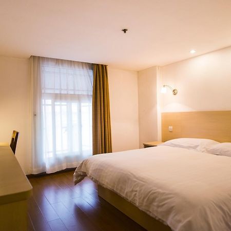 Motel Chongqing Jiefangbai Hongyadong Pedestrian Street المظهر الخارجي الصورة